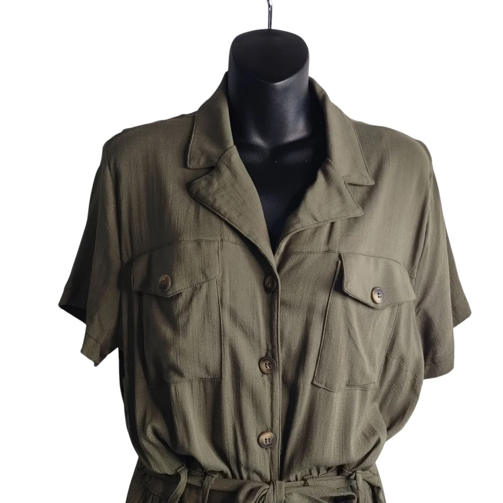 MM Women's Olive Green Jumpsuit Romper Shortsleeve Belt Collar V-Neck Sz M NWT - Picture 3 of 7
